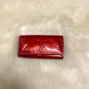 Authentic Louis Vuitton Monogram Vernis Key Holder